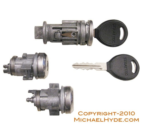 7012941 Chrysler Ignition-Door Lock Set Chrome (coded with keys) Strattec Lock Part